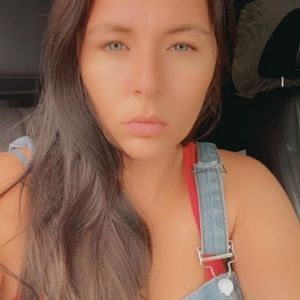 Meet your Posher, Camille